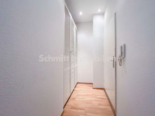 Helle Altbauwohnung mit Einbauküche // 5. OG // im Bahnhofsviertel - Foto 1