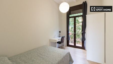 barcelona, Catalonia 08015 - Photo 5