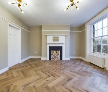 2 bedroom maisonette to rent - Photo 1