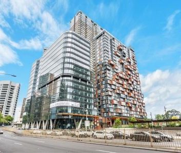 Sky-High Luxury with Sydney Harbour Views in 'Eighty Eight by JQZ' - Photo 5