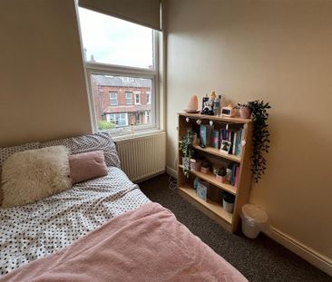 3 bedroom terraced house to rent - Photo 3