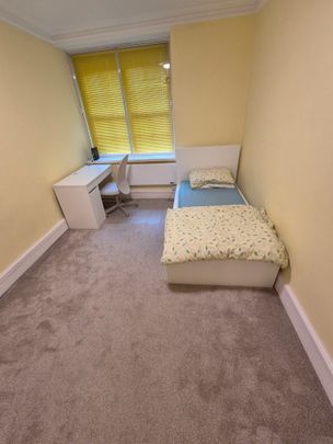 Private Mansion Block, Freshly Redecorated Compact to Rent in Central London - Photo 1