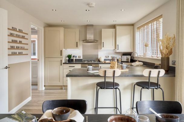 3 bedroom semi-detached house to rent - Photo 1