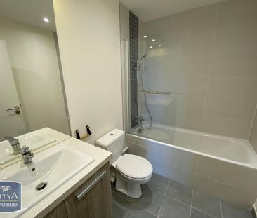 Location Appartement 4 pièces 84m² ST DENIS 97400 - Photo 6