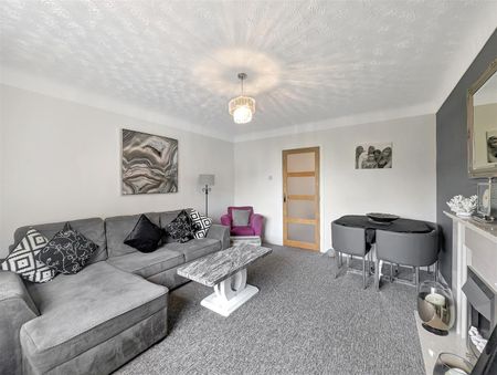 2 Bedroom Apartment - Second Floor - Photo 2