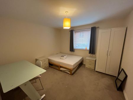 2 bedroom flat to rent - Photo 3