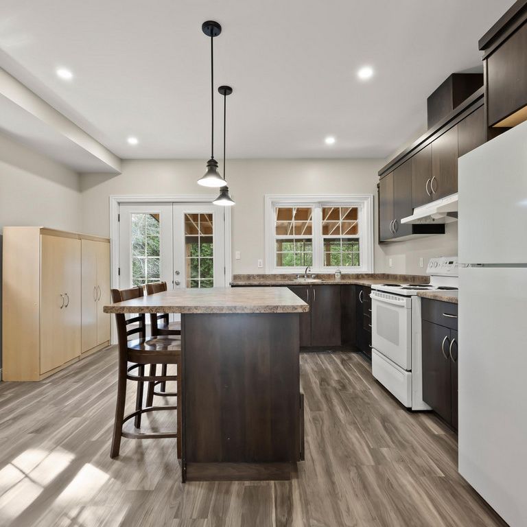 53 College Avenue West - Photo 1