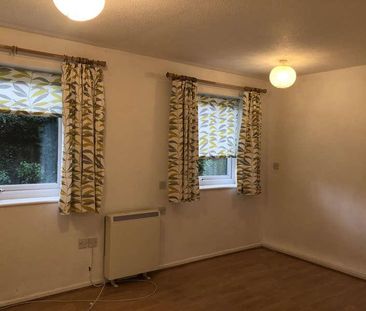 Harvey Goodwin Gardens, Cabridge, CB4 - Photo 2