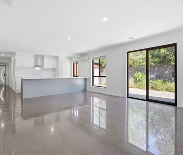 Freshly Updated 4-Bedroom Home for Rent in Manor Lakes - Photo 2