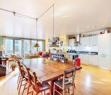2 Bed Flat, Omega Works, E3 - Photo 1