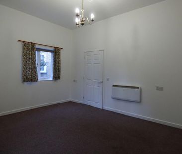 1 bedroom ground floor flat to rent - Photo 4