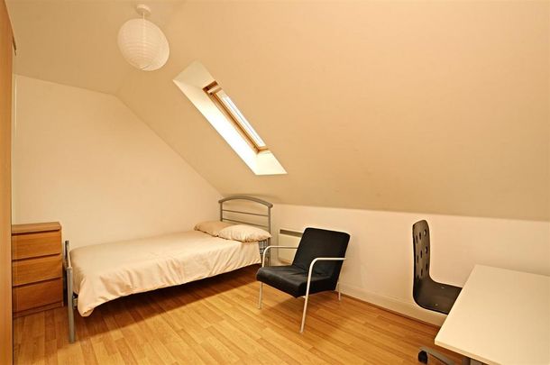 3 bedroom flat to rent - Photo 1
