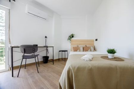 Carrer de lArquitecte Arnau, Valencia, Valencian Community 46020 - Photo 5