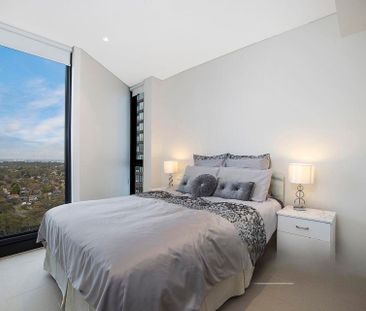 City Skyline & Nye Fireworks ** Available 22/11/25 ** - Photo 6