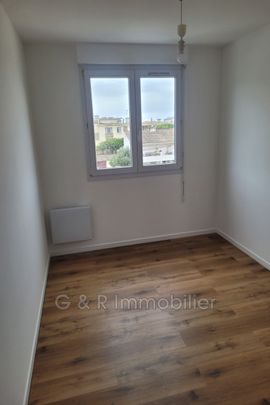 Location Appartement 3 pièces 78m² MARSEILLE 8ème - Photo 1