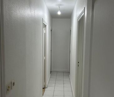 Location Appartement 4 pièces 80m² - Photo 6