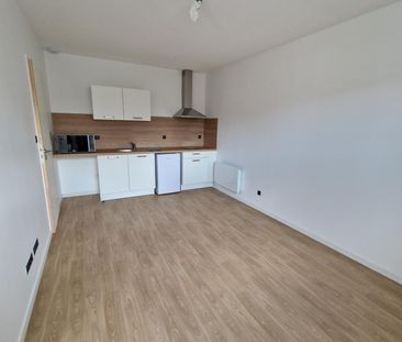 Location Appartement 1 pièce 22m² LA ROCHE SUR YON 85000 - Photo 3