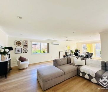 Stunning Family Retreat at Prime Shailer Park Location! - Photo 1