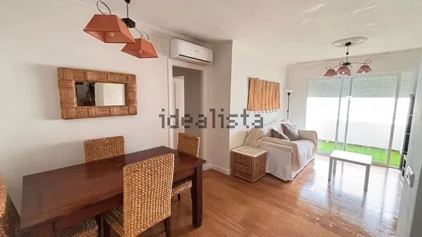 Alquiler de piso en Avenida de la Obsidiana - Photo 1