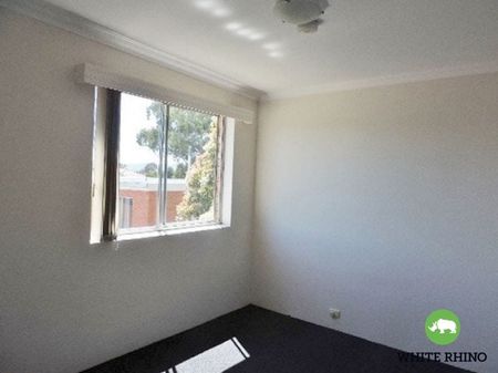 18/124 Henderson Road, Queanbeyan - Photo 3