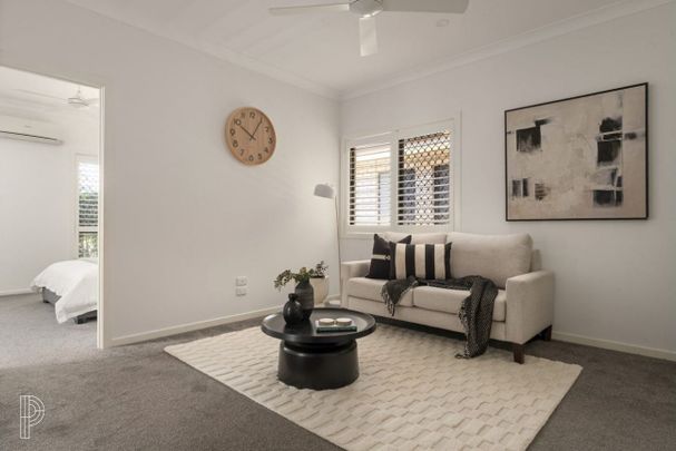 Luxury Family Living in the Heart of Carseldine - Photo 1