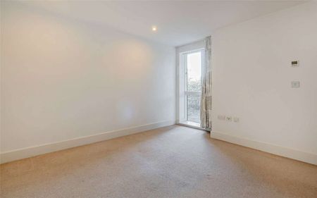 Modern one bedroom apartment on the ground floor - Photo 4