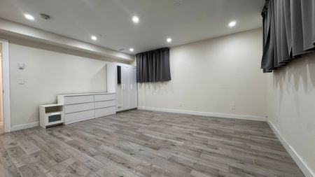 For Lease - 35 Robingrove Road, Toronto, Ontario - Photo 3