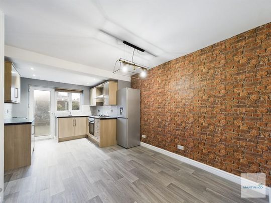 2 bedroom terraced house to rent - Photo 1