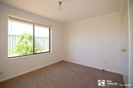 3-Bedroom Home, Walking Distance to Mudgee CBD - Photo 2