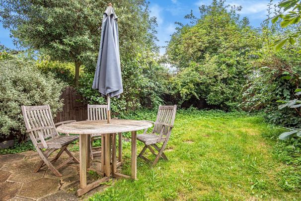 Foxwood Road, London SE3 - Photo 1