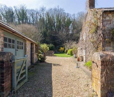 Swainston, Isle Of Wight, PO30 - Photo 2