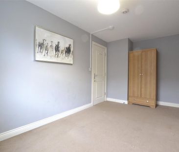 4 bedroom semi-detached house to rent - Photo 4