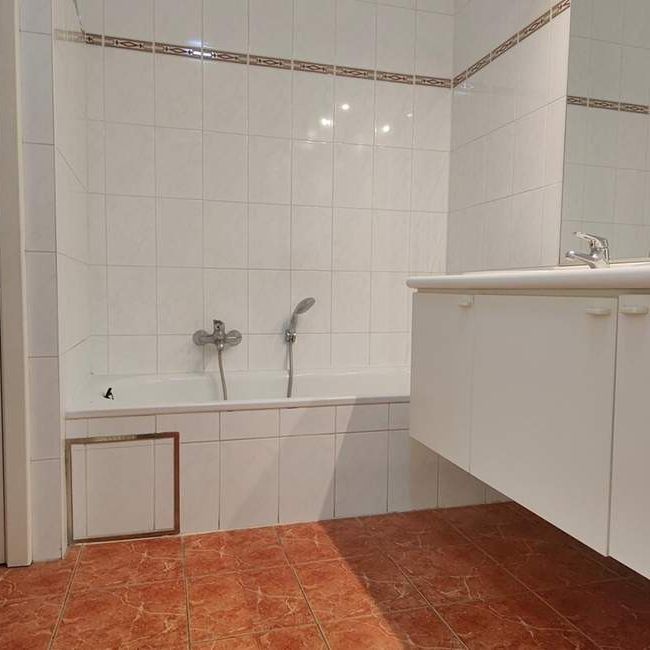 Appartement te huur in Schaarbeek voor € 1.300 met 2 slaapkamers - Foto 1