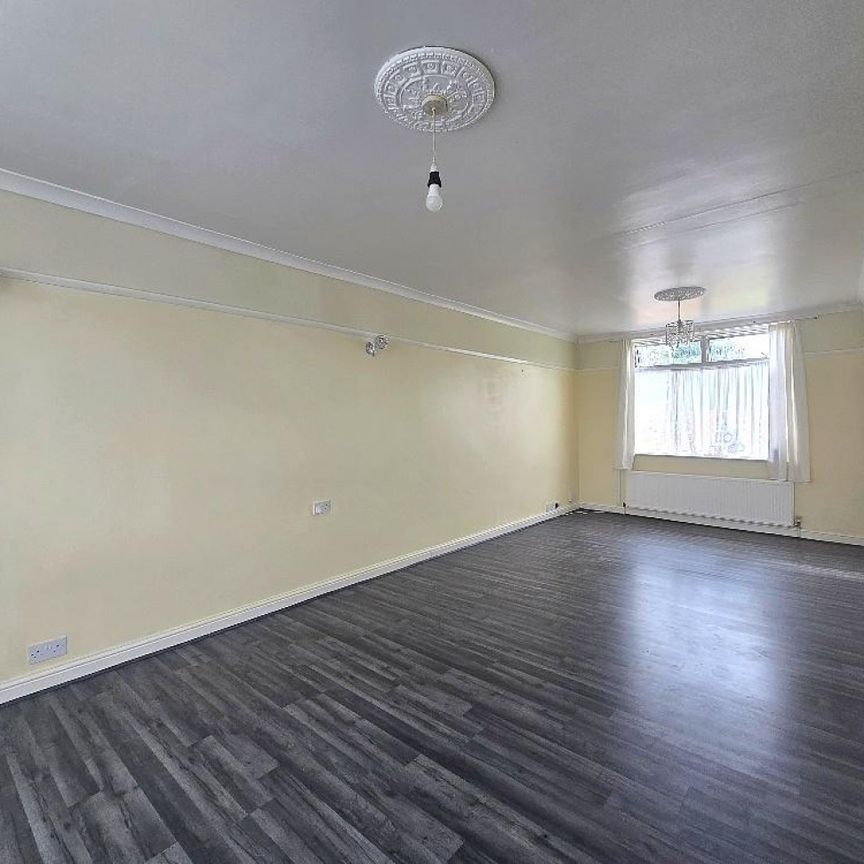 3 Bed End of terrace house For Rent - Photo 1