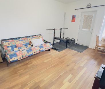 Immeuble - 826-836 Short/901-909 Courcelette Grand 5 1/2 à Louer - Photo 3