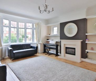 5 bedroom semi-detached house to rent - Photo 2