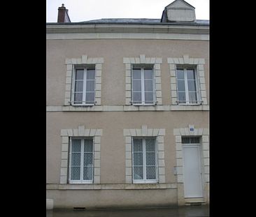 Location Appartement 2 pièces 40 m² Tournon-Saint-Martin - Photo 2