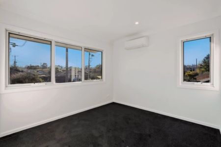 3 Bed, 2 Bath - Photo 3