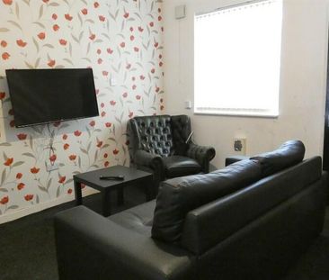 Room in a Shared House, Romney Street, M6 - Photo 1