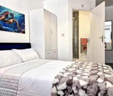 1 bedroom in a house share to rent - Photo 3