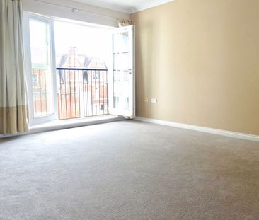 2 bed flat to rent in Lee Heights, Maidstone, ME14 - Photo 2