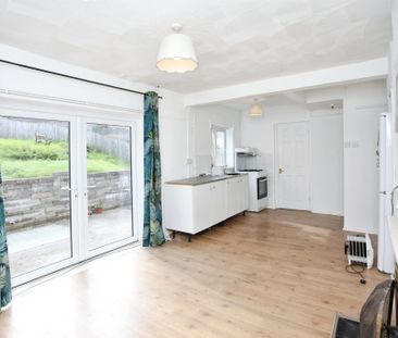 Wyndham Street, Porth - Photo 6