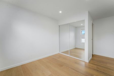 Modern 3-Bedroom Home in Prime Casula Location - Photo 4
