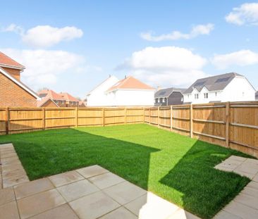 4 bedroom detached house to rent - Photo 2