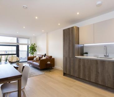 2 Bed Flat, Fairfield Road, E3 - Photo 2