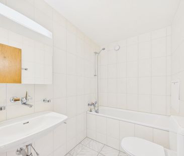 Cozy and light-filled with balcony in the quiet Schoren quarter in ... - Foto 2