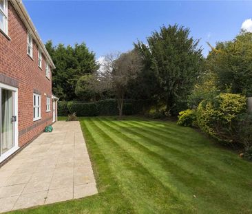 A large five bedroom family home set in a sought after residential ... - Photo 4