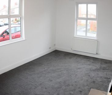 3 bedroom end of terrace house to rent - Photo 6