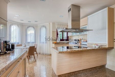 5 Bedroom Villa For Rent in Los Flamingos, Málaga - Photo 4