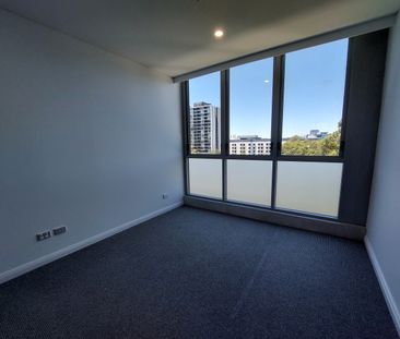712/2 Cottonwood Crescent, Macquarie Park NSW 2113 - Apartment For ... - Photo 3